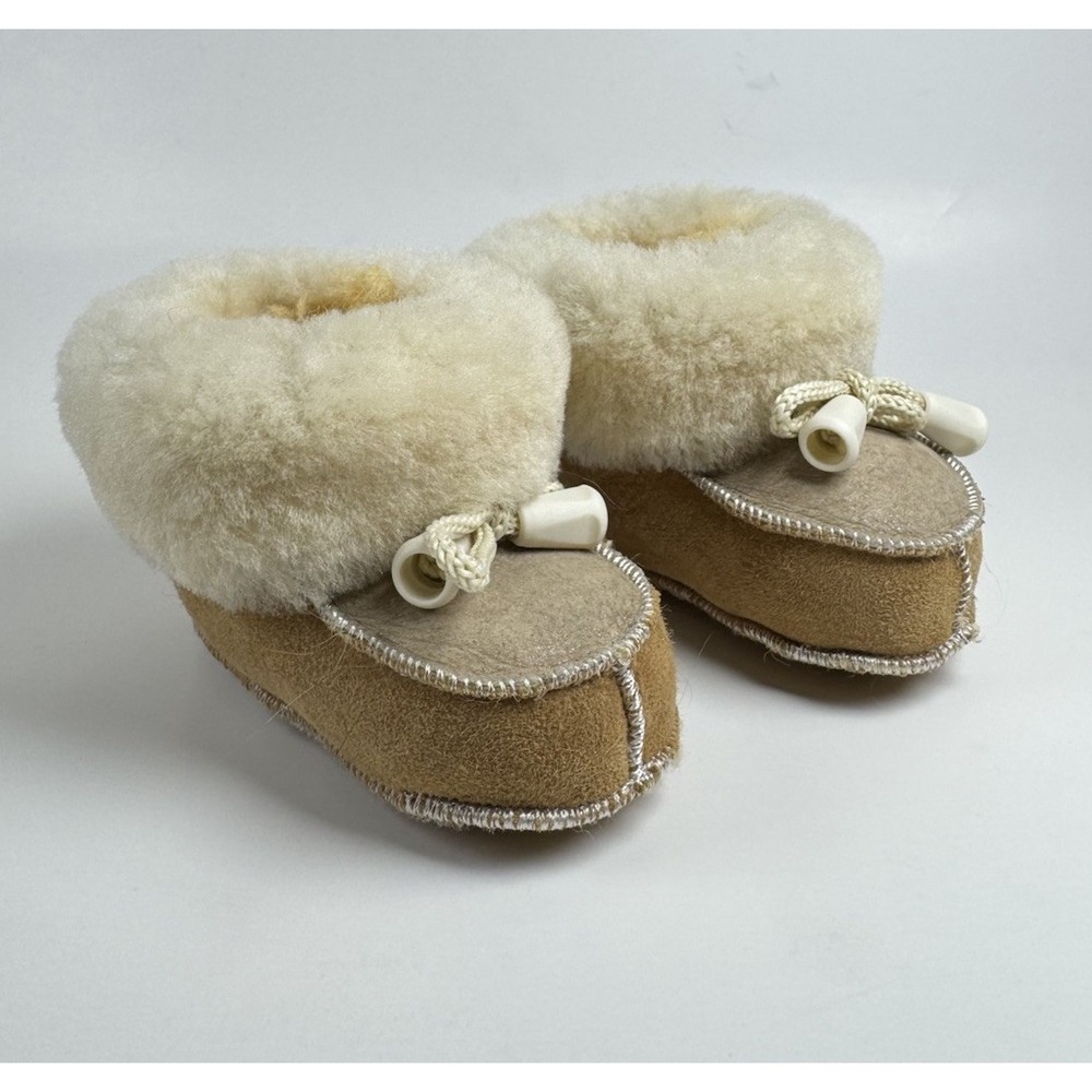 BABY ‎ SLIPPERS/SHEEPSKIN BOOTS FOR BABY 100% GENUINE  LEATHER UNISEX SIZE UK 3